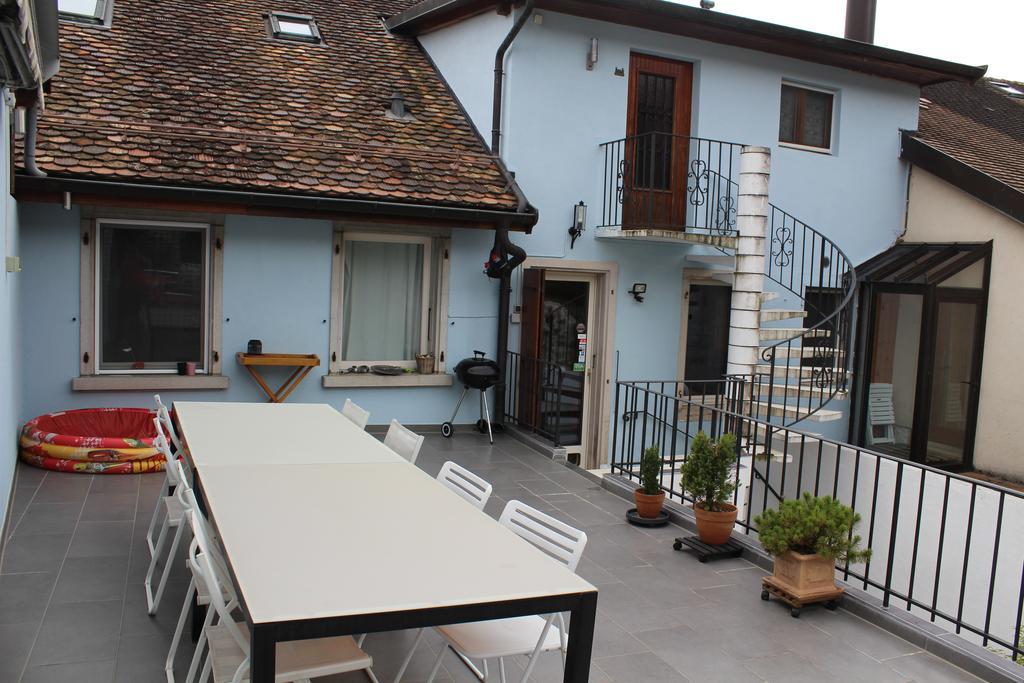 Au Coeur Du Vignoble Sur Bursins Bed & Breakfast Екстериор снимка